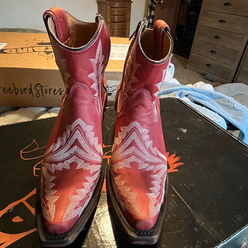 Red Cowboy Boots with White Embroidery